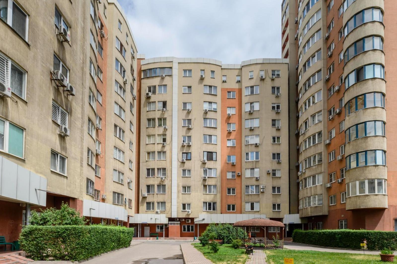 428 Lighthouse Apartments - Traveler'S Choice Almaty Exterior photo
